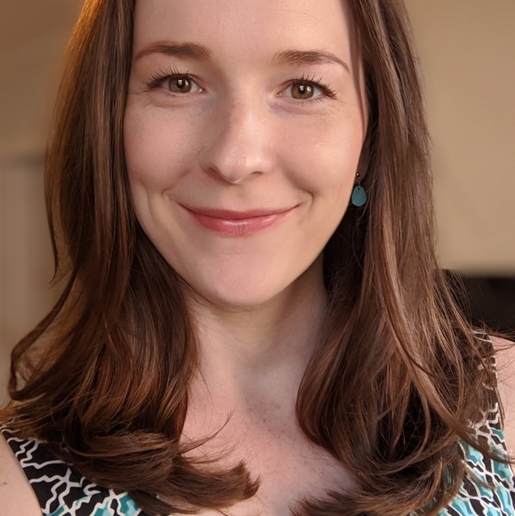 Meet your Posher, Sarah - Picture 1 of 1